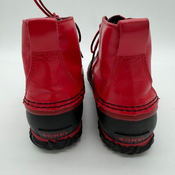 Sorel Out N About Red Retro Patent Duck Water Boots 8.5 - Picture 4 of 5